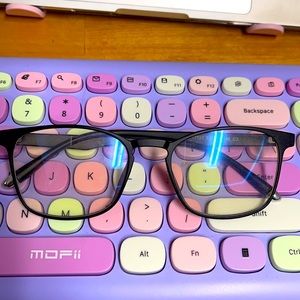 Anti-blue light glasses